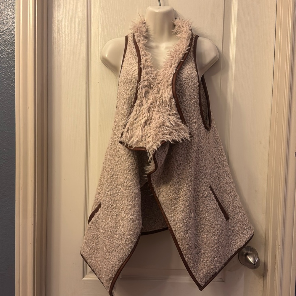 Altar’d State fizzy vest